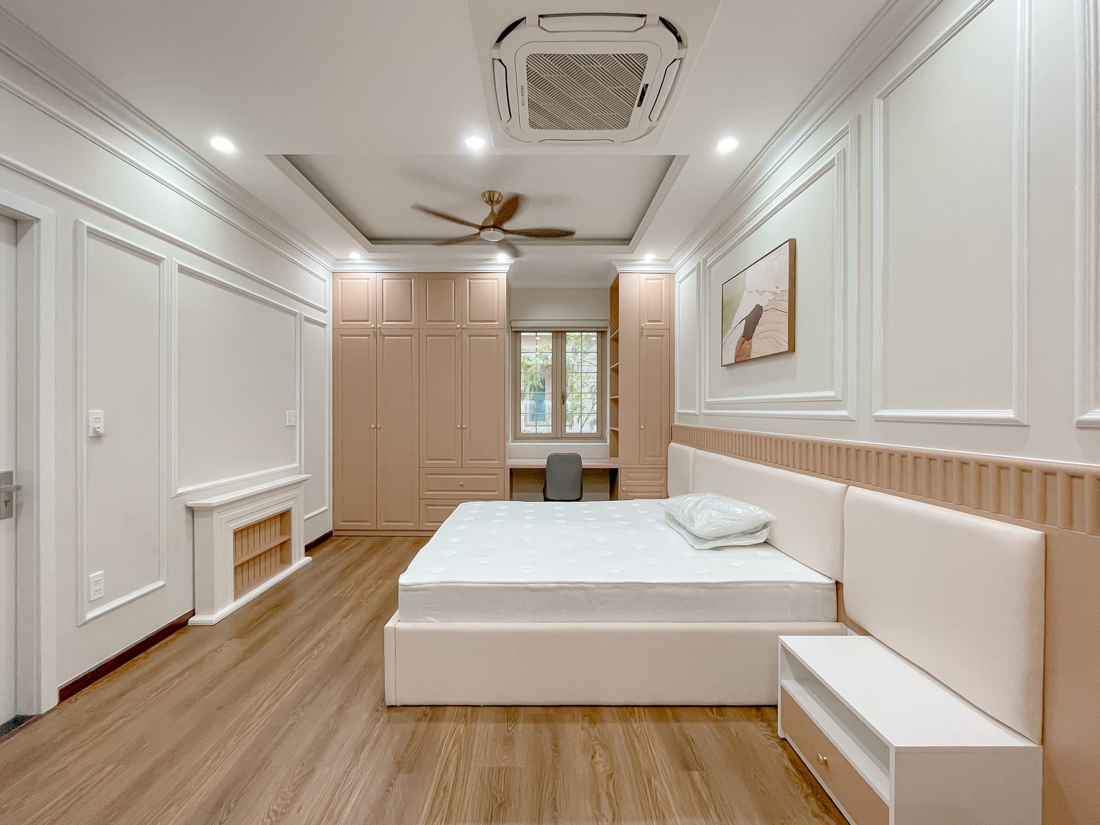 스튜디오 2B – Toàn căn, giường và sofa dài